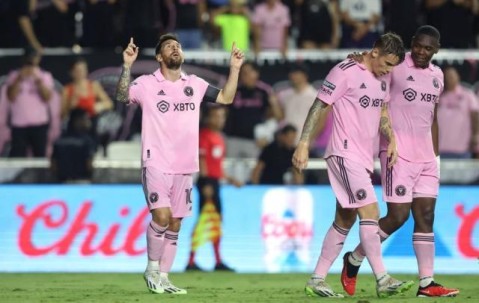 布教授阿尔瓦助力 梅西梅开二度 3战5球1助攻