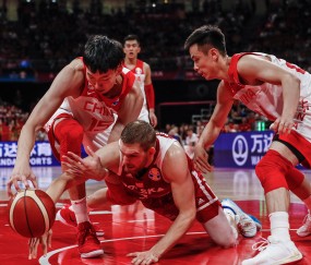 男篮19年击败波兰会如何？苏群：不会走外教弯路 也能多打欧洲队