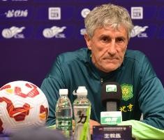 下载-塞蒂恩：最近三场我们都有以少打多的局面，塞鸟没达到100%状态